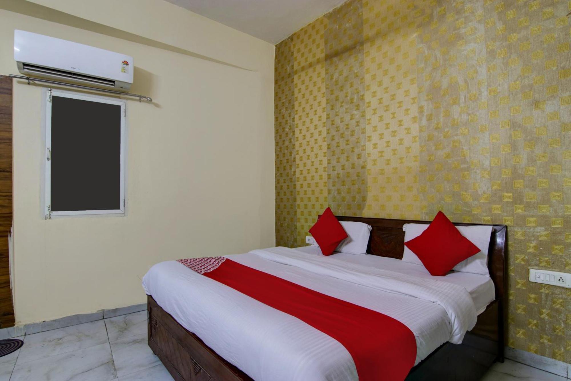 Hotel Yash House Нью-Дели Экстерьер фото